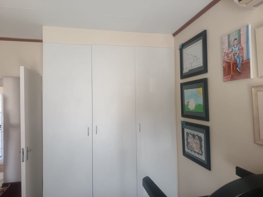 3 Bedroom Property for Sale in Roylglen Gardens Northern Cape